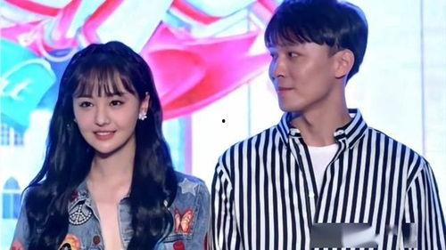 明星扎堆吃瓜图片,明星齐聚一堂，吃瓜现场成焦点